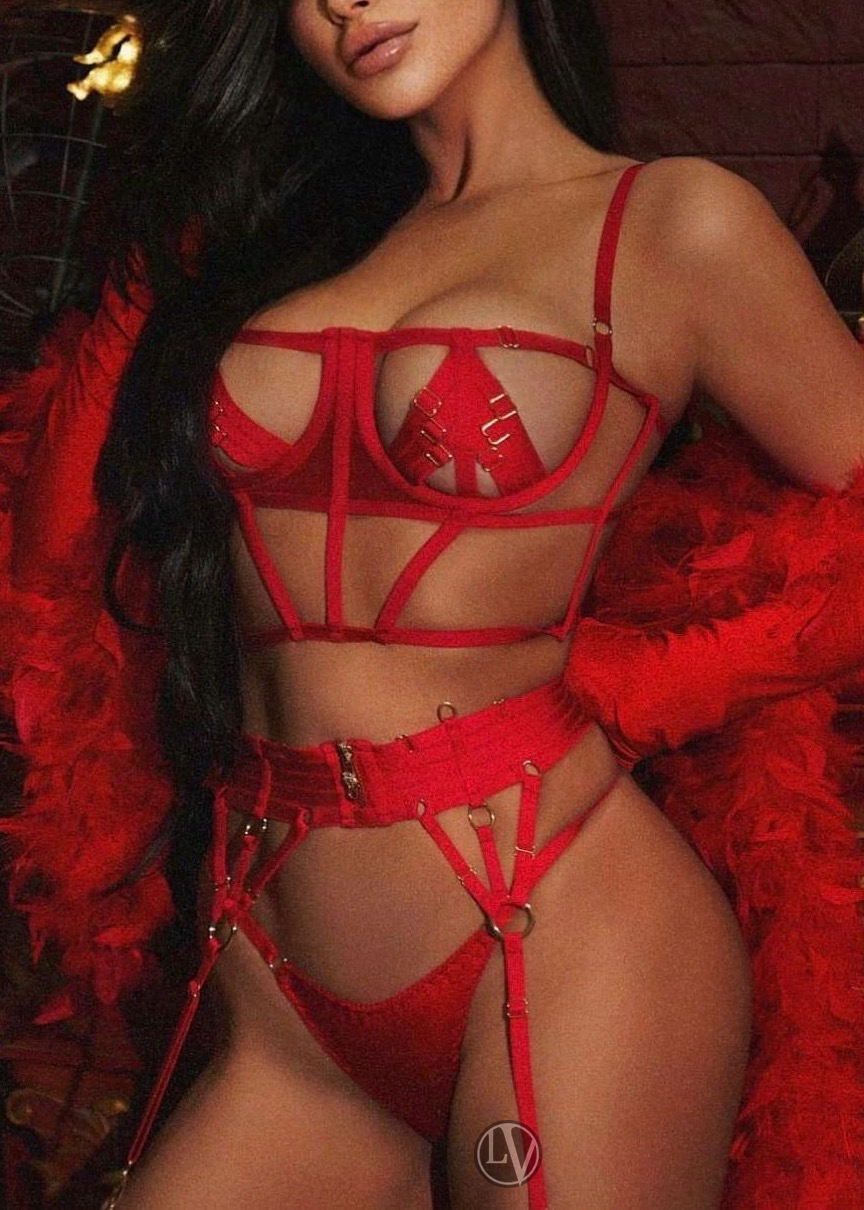 *Paulina