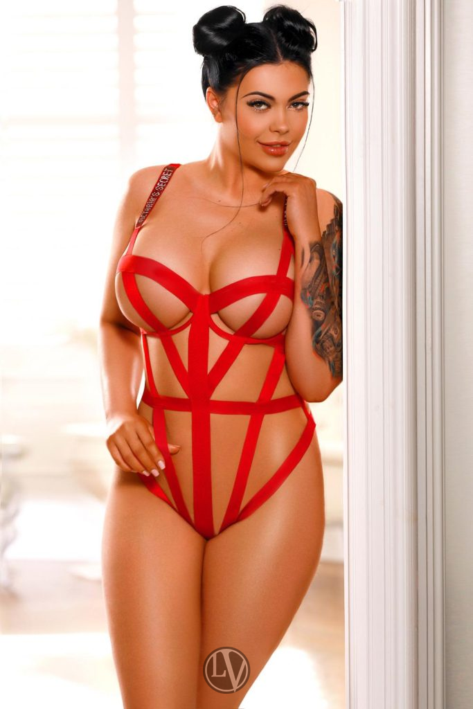 Passionate call-girl Harmony is super hot with her curvy body