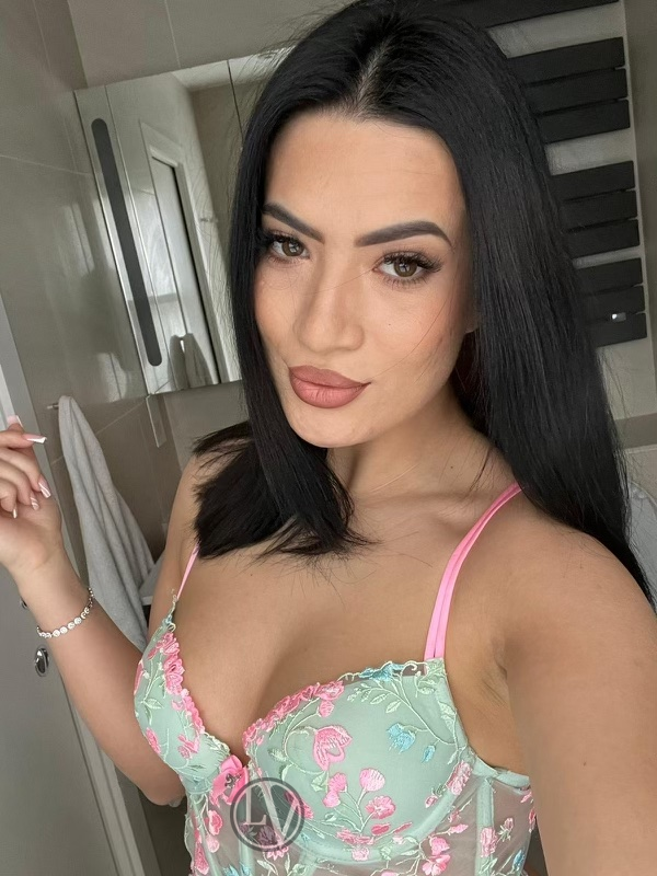 *Sabrina