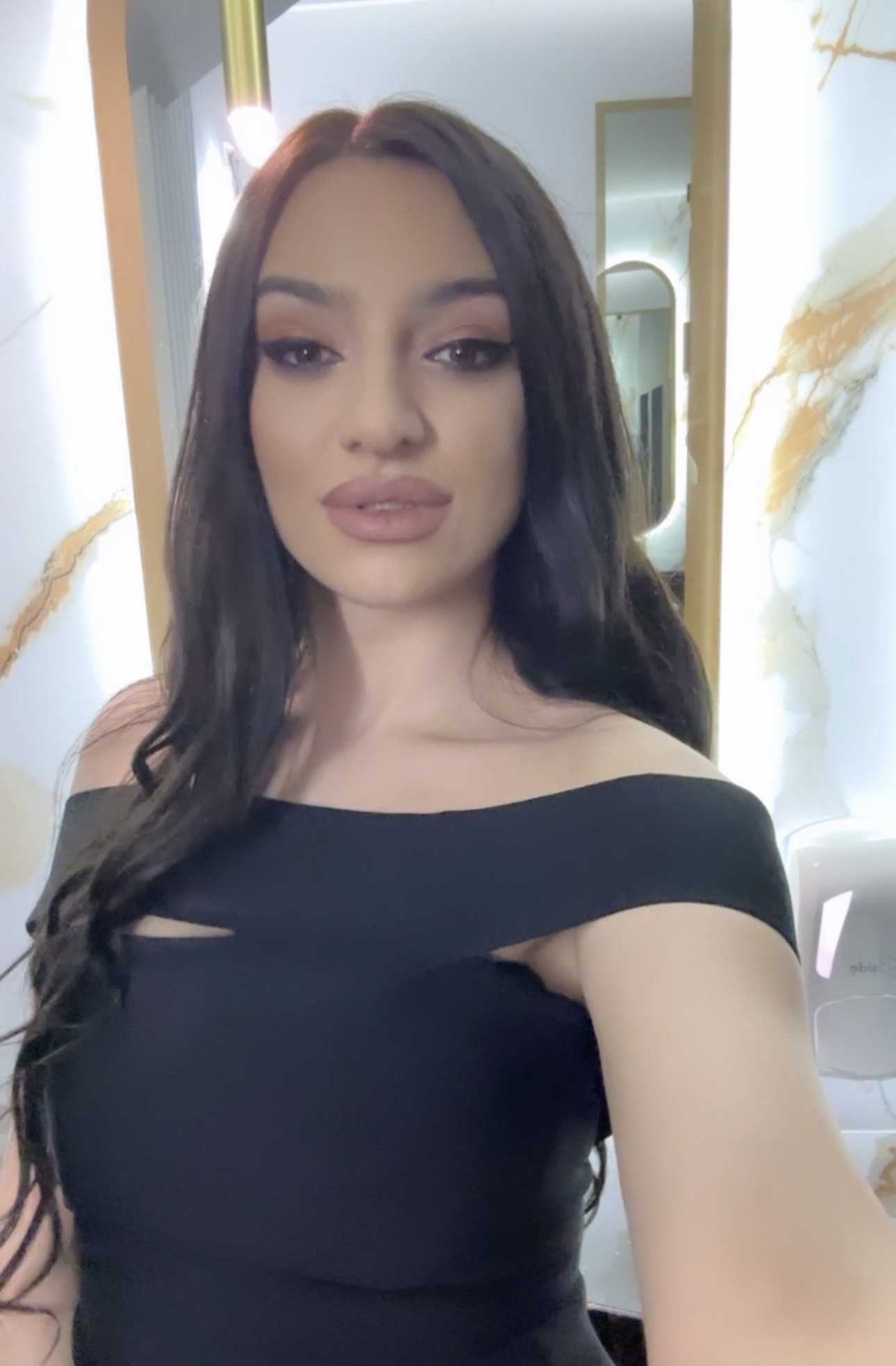 London Escorts
Selfie gallery 3637